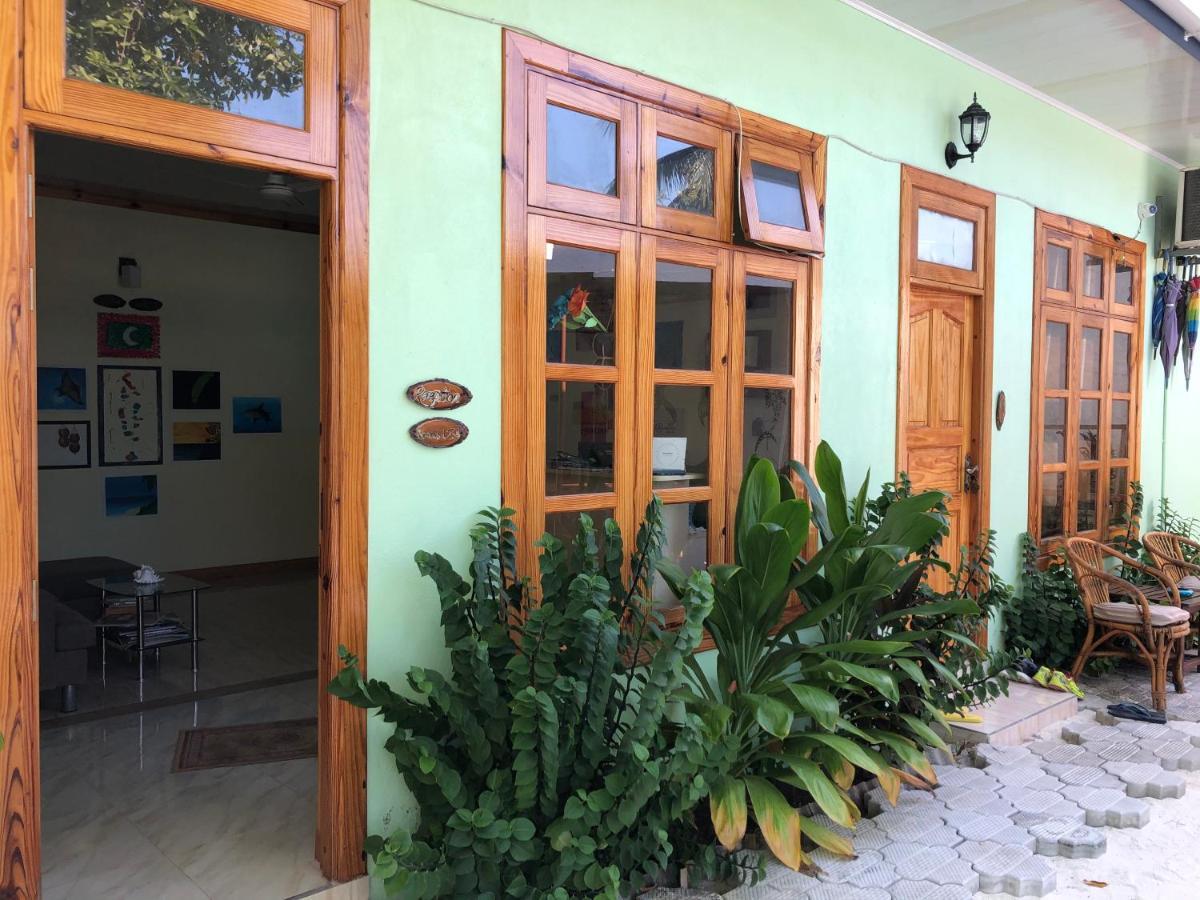 Royal Reef Stay Mathiveri Exterior photo
