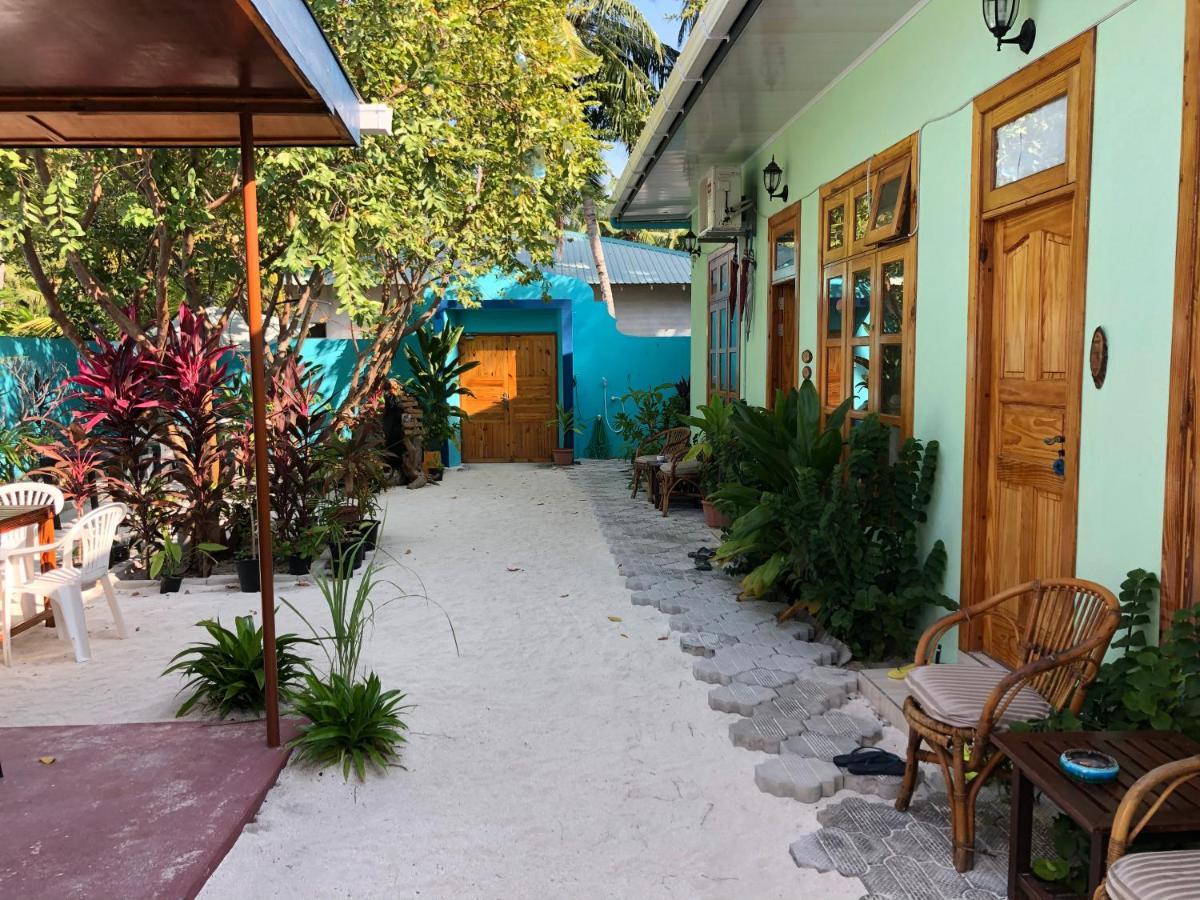 Royal Reef Stay Mathiveri Exterior photo